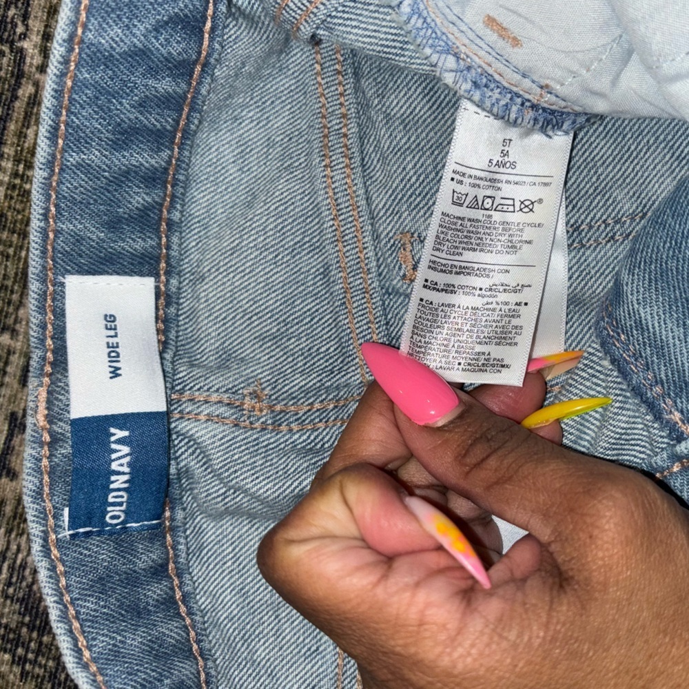 Old Navy Toddler Distressed Blue Wide-Leg Jeans - Picture 4 of 5